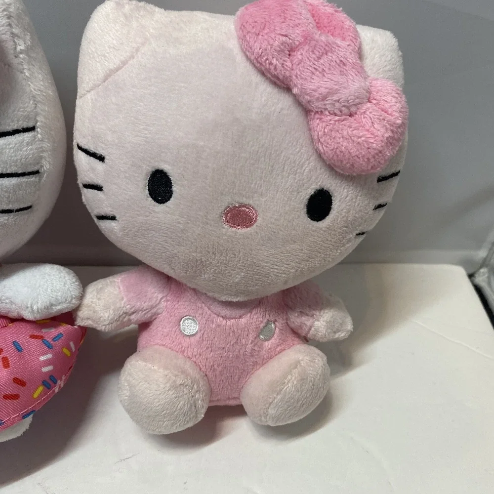 Hello Kitty Plush Set Of 2 White Pink 6 Inch Cupcake Cute Finds‎ HG2